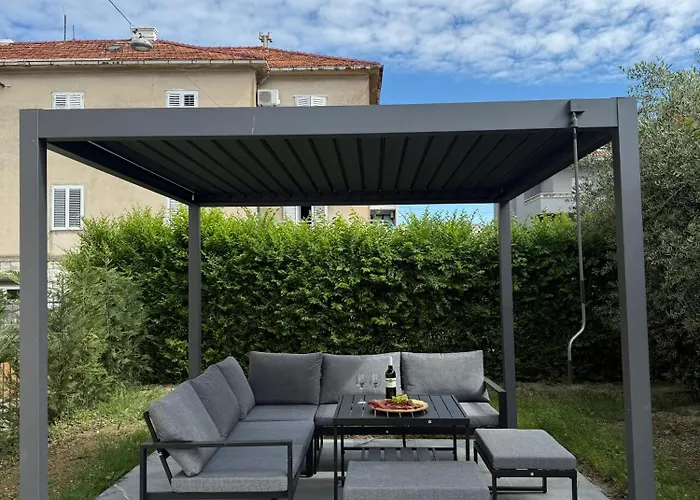 La1 Luxury Apartment Near Bacvice Beach