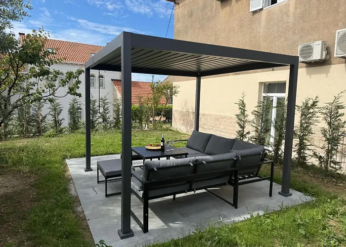 La1 Luxury Apartment Near Bacvice Beach