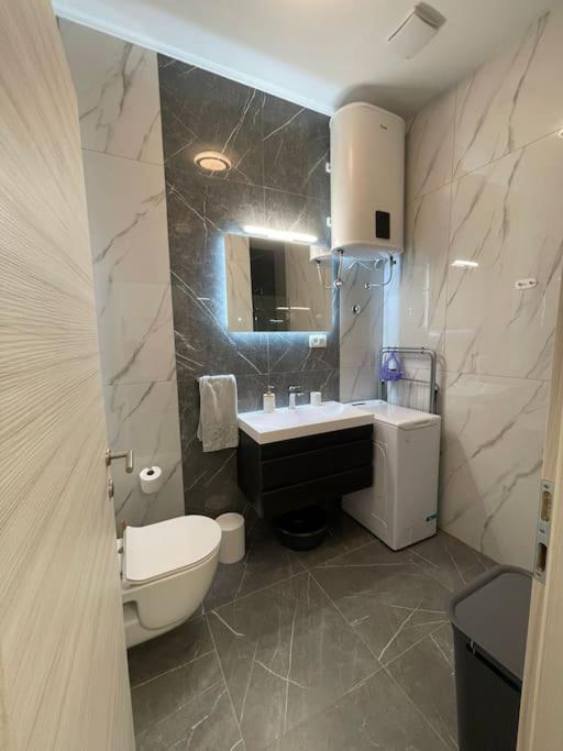 La1 Luxury Near Bacvice Apartment *